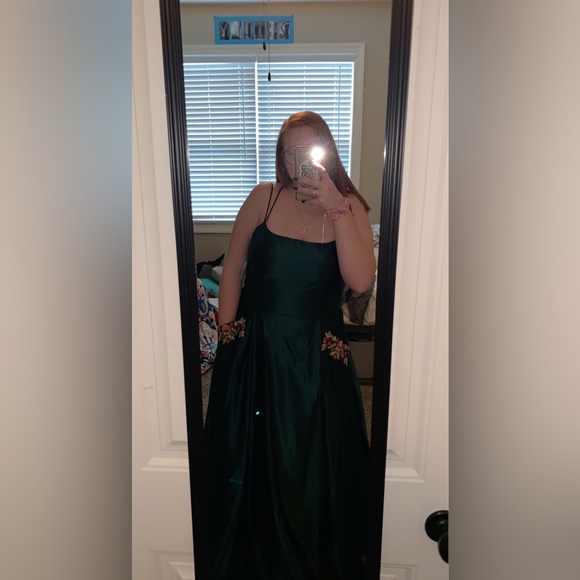 David’s Bridal Prom Dress - Picture 3 of 3